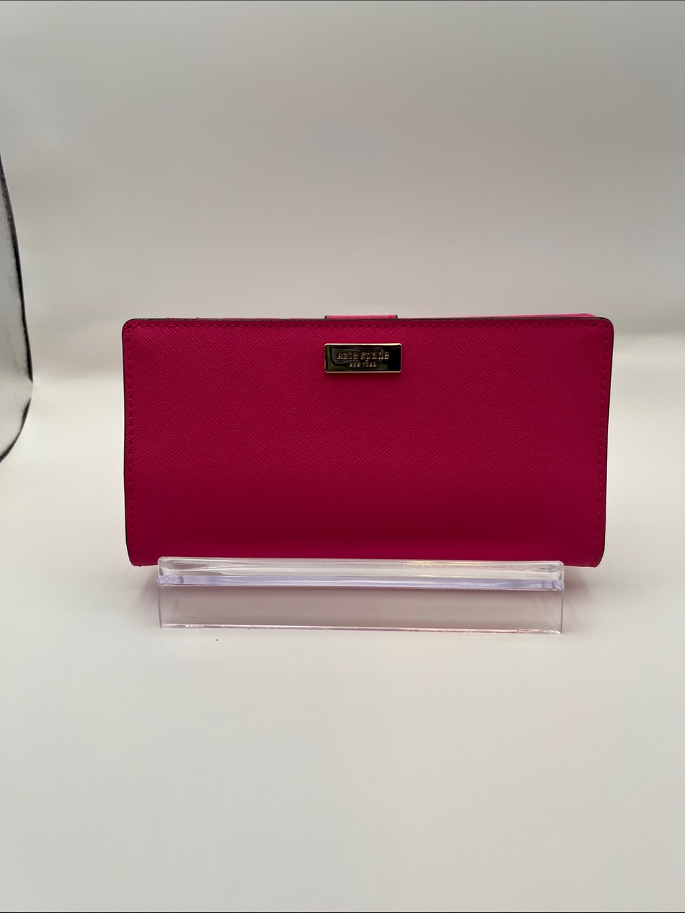 kate spade magenta Saffiano Continental Wallet with Gold Plaque